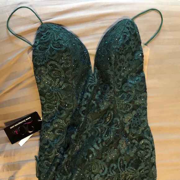 Emerald J. Micheals prom dress - Picture 2 of 8